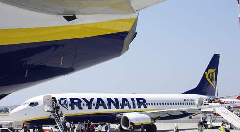 Un avion de Ryanair pillé par des voyageurs